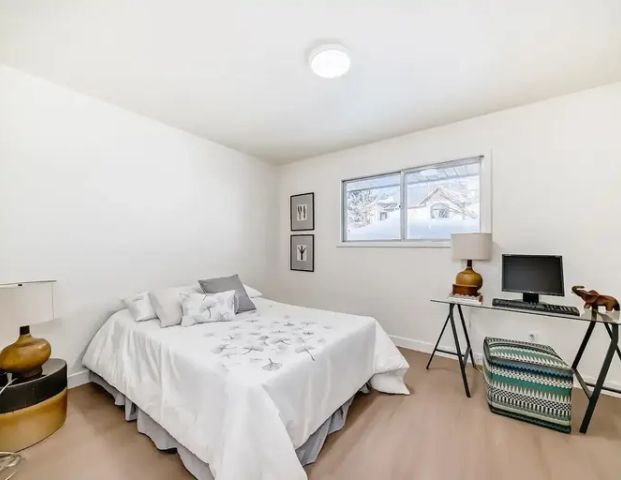 Fully renovated and furnished half duplex in Killarney | 2629 25 Avenue Southwest, Calgary - Photo 1