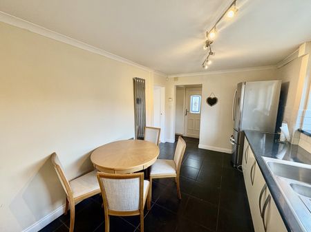 Elm Tree Avenue, Shirebrook, Mansfield - Photo 2