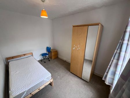 2 bedroom terraced house to rent - Photo 4