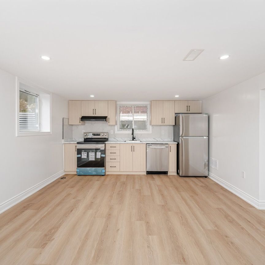 For Lease - 812 Tenth Avenue Unit# Bsmt, Hamilton, Ontario - Photo 1