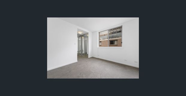 Modern 2 bedroom apartment close to Waitara station - Photo 1