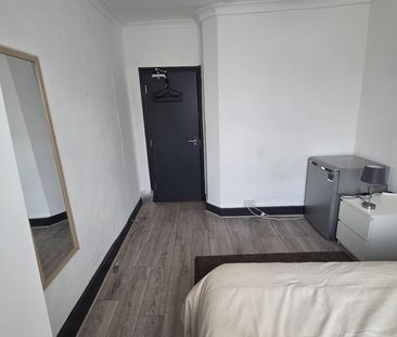 Room in a Shared House, Roseberry Gardens, N4 - Photo 1