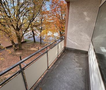 Bei VIVAWEST die Sonnenstrahlen auf dem eigenen Balkon genießen. - Photo 3