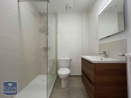 Location Appartement 2 pièces 48m² ST ETIENNE 42000 - Photo 4