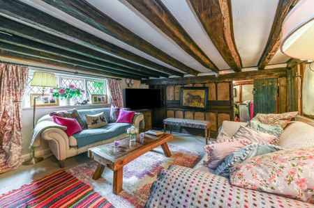 4 bedroom equestrian property to rent - Photo 2