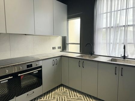 Church road - Photo 2