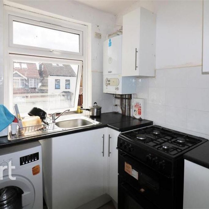 House share to rent - Photo 1