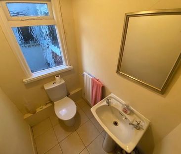 4 bedroom private hall to rent - Photo 2