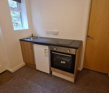 Studio to rent - Photo 3