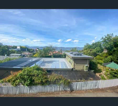 5/18 Maning Avenue, Sandy Bay, Tas 7005 - Photo 2