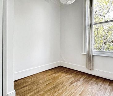 2 bedroom semi-detached house to rent - Photo 6