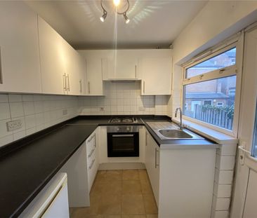 3 bedroom house to rent Hogarth Street, NG3 - Photo 4
