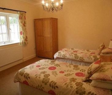 2 bedroom detached house to rent - Photo 4