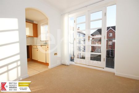 Executive Apartment, Warwick - Photo 4