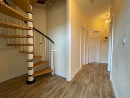 Elizabeth Court - Photo 2