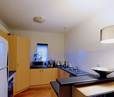 2 Bed, 1 Bath - Photo 6