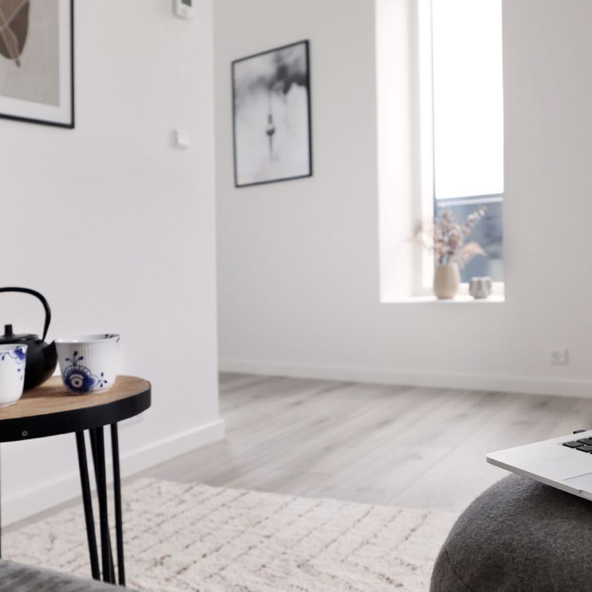 Indretningsvenlig 1-vær. lejl. med stort badeværelse og køkken-alrum - Photo 1