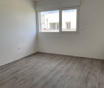 Location Appartement 3 pièces 61m² FLEURY SUR ORNE 14123 - Photo 5