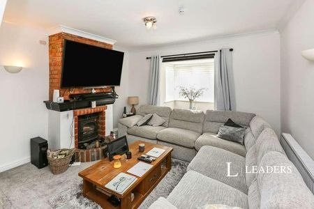 New Road, Netley Abbey, Southampton, Hampshire, SO31 - Photo 2