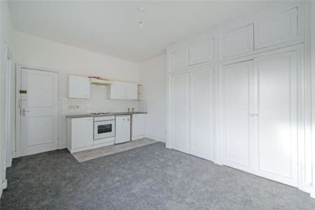 High Road, London, NW10 - Photo 2