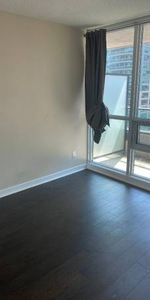 Sunny 1 BR with lakeview and private balcony - Photo 4