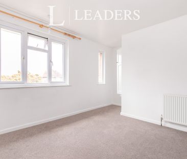 2 bedroom house to rent Churchdale Place, Eastbourne, BN22 - Photo 5