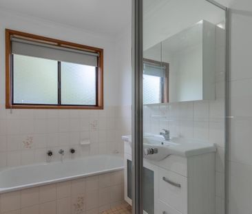 6 Camfield Place, Florey ACT 2615 - House For Rent | Domain - Photo 6