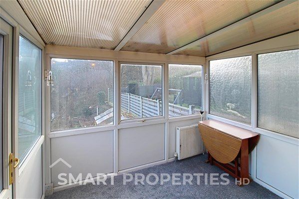 Nabcroft Lane, Huddersfield - Photo 1