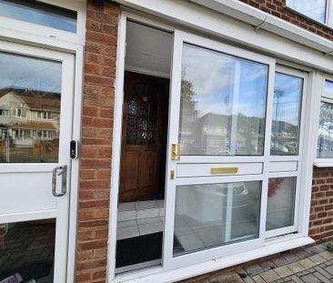 3 bedroom terraced house to rent - Photo 4