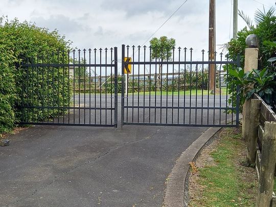 Huge one bedroom home, great outlook - Photo 1