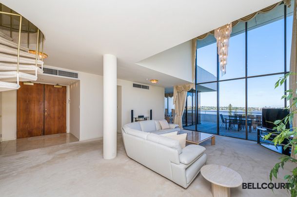 Luxury Four-Bedroom Riverfront Apartment - Fully Furnished - Photo 1