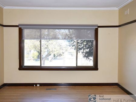 1 / 7 Gray Street, Springvale - Photo 3