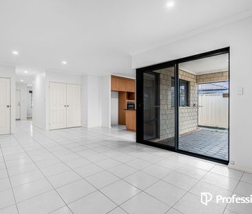 Modern Home in Prime Madeley Location! - Photo 2
