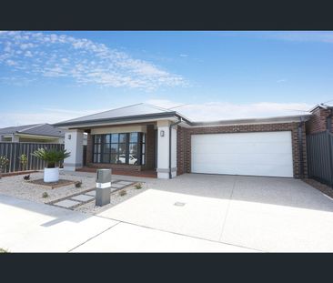 21 Tangelo Terrace, Pakenham, Vic 3810 - Photo 4