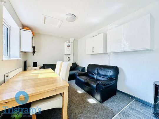 Derby Grove, Lenton, NG7 - Photo 1