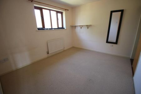 3 bedroom end of terrace house to rent - Photo 5