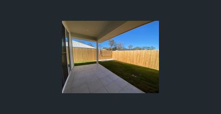 Three Bedroom Duplex in Logan Reserve - Photo 3