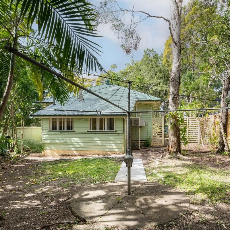 17 Kivas Street, Tarragindi QLD 4121 - House For Rent | Domain - Photo 1