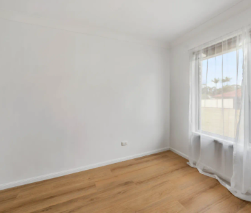 Spacious 4-Bedroom Home in Peaceful Capalaba Street - Photo 4