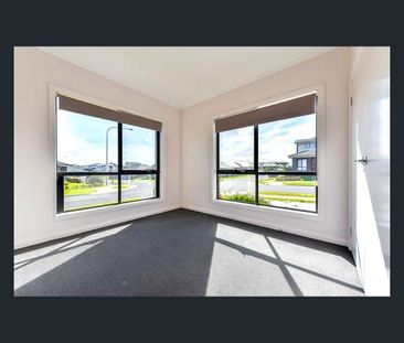140 Village Circuit, Gregory Hills, NSW 2557 - Photo 4
