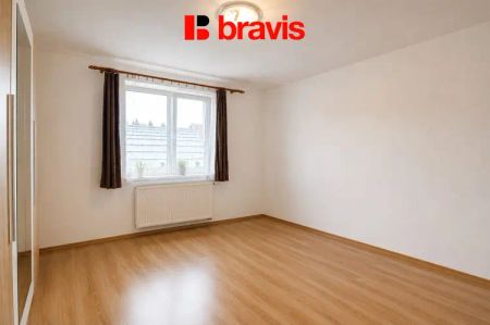 Pronájem bytu 2+kk, Rosice, garážové stání - Photo 5