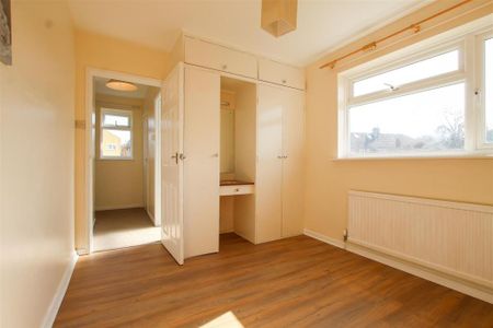 3 bedroom semi-detached house to rent - Photo 3