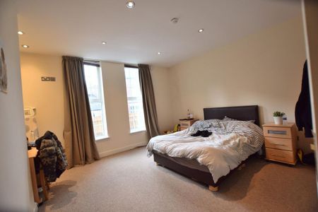 2 bedroom flat to rent - Photo 5