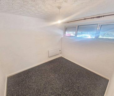 1 bedroom ground floor flat to rent - Photo 5