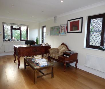 5 bedroom detached house to rent - Photo 1