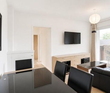 4 bedroom flat share to rent - Photo 1