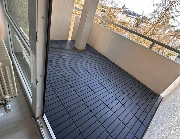 helle 2,5-Zimmer-Wohnung mit Balkon und EBK in Ludwigsburg - Foto 1