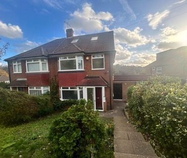 4 bedroom semi-detached house to rent - Photo 5