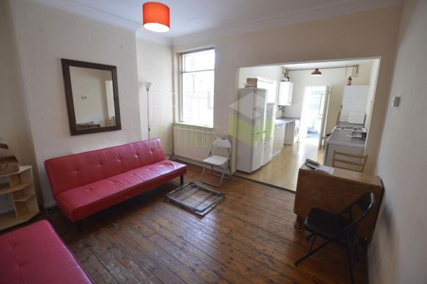 4 bedroom terraced house to rent - Photo 1