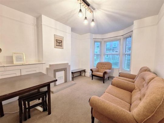 4 bedroom terraced house to rent - Photo 1